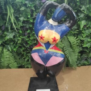 Sculpture pop art féminine abstraite