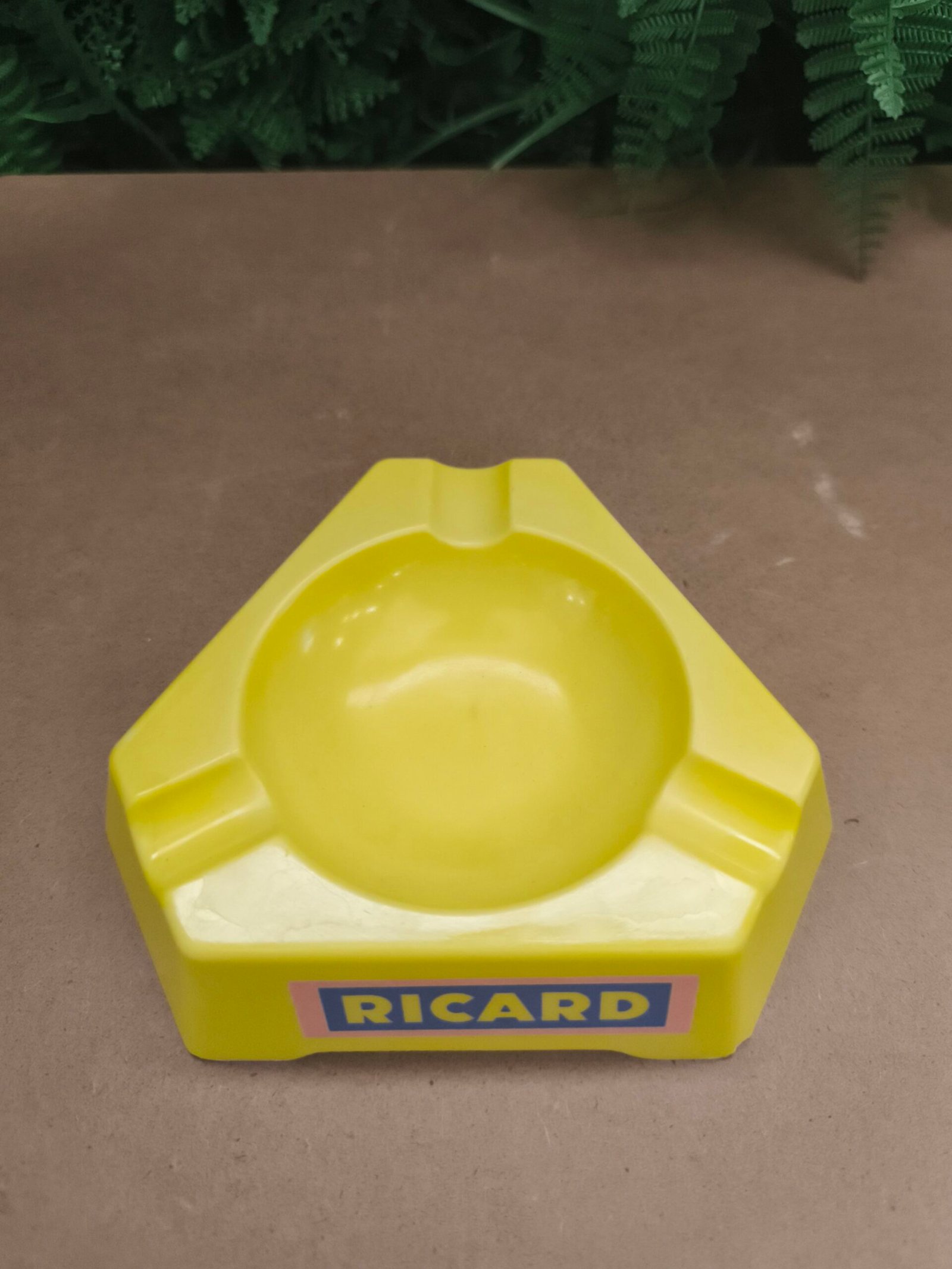 Cendrier Ricard Vintage Jaune 3 Cigares – Cendrier Publicitaire de Bar Bistrot – Image 3